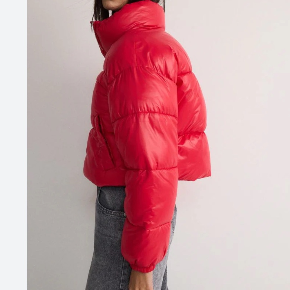 De Base Cropped Puffer Jacket